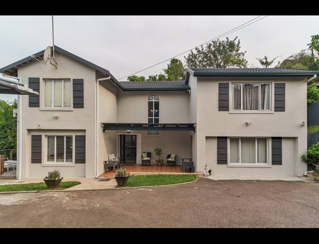 5 BEDROOM HOUSE SOLD IN BEVERLEY HILLS